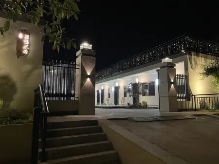 Mochou Huakai Homestay Отели рядом с достопримечательностью «Xianling Mausoleum»