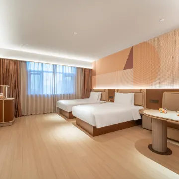 Orange Hotel (Bole Kaiping Lake Park)