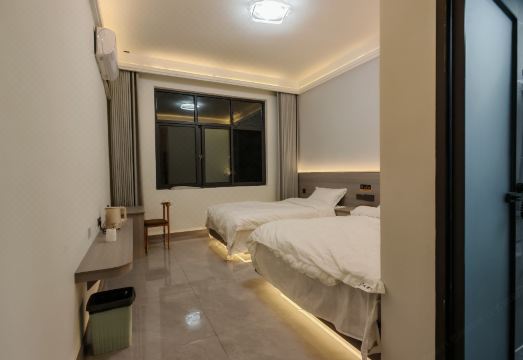 숙소 주변 산책로
