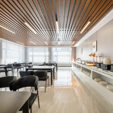 Jifeng International Hotel (Fuyuan Dongjige)