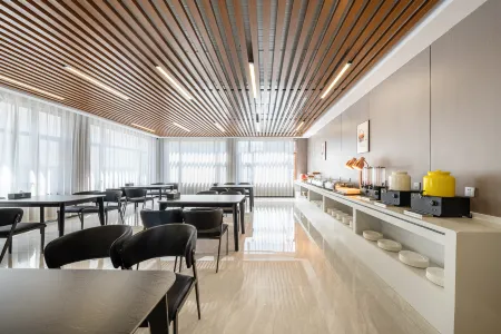 Jifeng International Hotel (Fuyuan Dongjige) Отели рядом с достопримечательностью «Fuyuan Port»