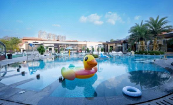 Longjiang Years Hot Spring Hotel