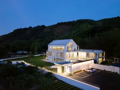 BAILI CRRK RETREAT Hotels near Lujia Village