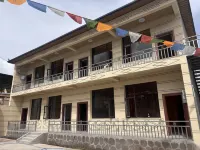 Host family Diebu Yangqing Các khách sạn ở Điệt Bộ