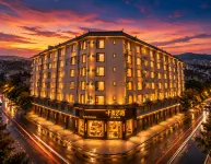 Chuxiong Shimai Yisu Hotel - Pysäköinti