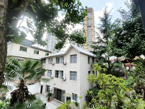Shu • Su Homestay (Hongshan Lake Anshun Ancient City Historical and Cultural Street) - navetta aeroportuale