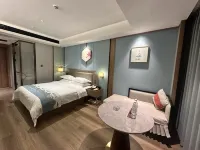 โรงแรมฮอลิเดย์มู่หยุน สาขากู่หลงเซีย ชิงหยวน - วิวภูเขา