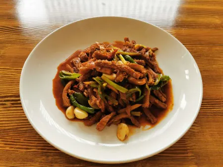 Huoshan Qianxun Hotel Отели рядом с достопримечательностью «Dabie Mountain Main Peak (Baima Main Peak)»