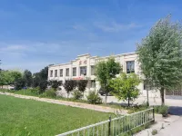 Arongqi Shengyuan Leisure Resort Hotels in der Nähe von The Open University of Heilongjiang Gannan Branch