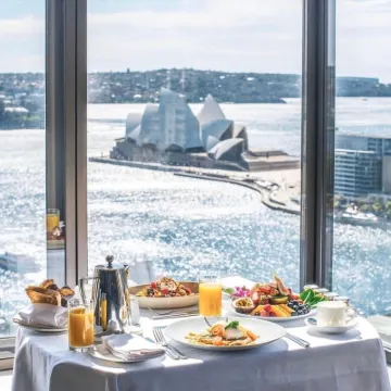 Four Seasons Hotel Sydney Hotels near Sydney Harbour Bridge