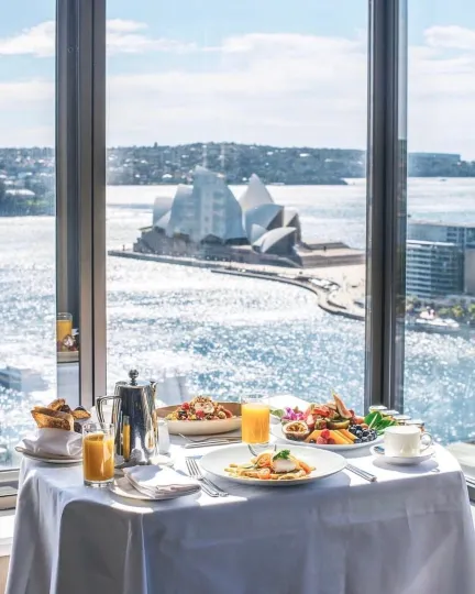 Four Seasons Hotel Sydney