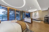 Howard Johnson Lake Serenity Hot Springs Hotel Neijiang - balcony