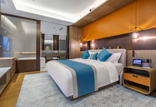 4. 주카모어 래디슨..