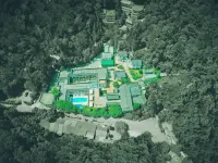 Hillside Spring Resort Hotels near Baiyun Wanfo Cave
