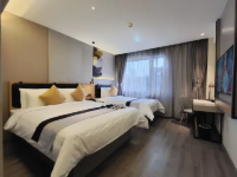 Homeinn Selected Hotel (Pingliang Liuhu Park Greenland Plaza)