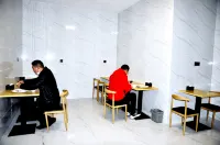 Super 8 Hotel (Lezhi Branch)