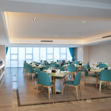 Vienna 3 Best Hotel (Luoding Sulong)