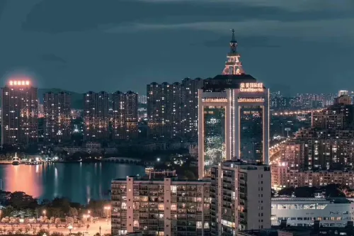 โรงแรมนานาชาติ โฮเนอร์ - 5 ดาว
