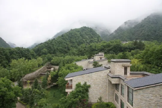 Jinyuan Pangu Mountain Villa