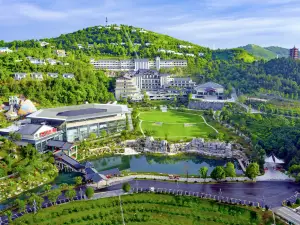 Wyndham Grand Plaza Royale Peach Blossom Hot Springs Resort Hunan