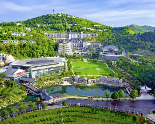 Wyndham Grand Plaza Royale Peach Blossom Hot Springs Resort Hunan Hotels in Taoyuan