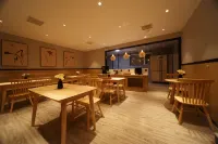 Yijia 365 Chain Hotel (Jingxin Street Store, Jingxian County)