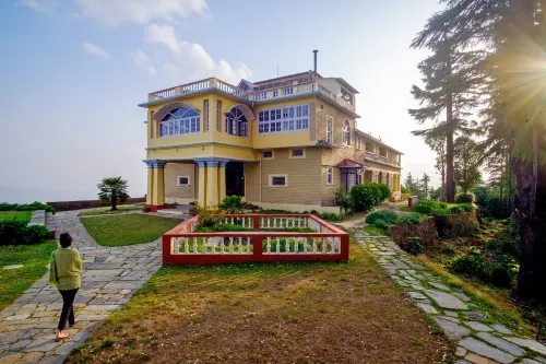 Tree of Life Grand Oak Manor Binsar Hotels in Almora