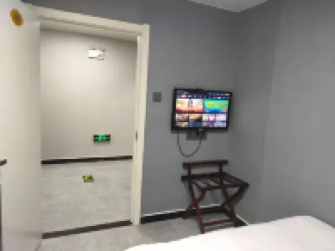 Lingbi Provincial Road Express Homestay