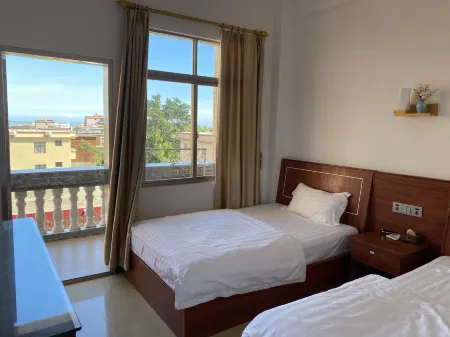 Taishan Shanhaibay Homestay Отели рядом с достопримечательностью «Langqin Bay»