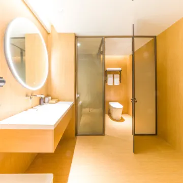 JI Hotel (Tonghua Railway Station Square)
