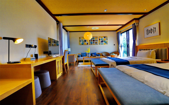 Youyang Taohuayuan Forest Hotel