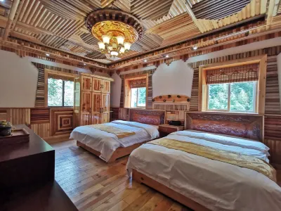 Cailin Holiday Manor Hotels in Heishui