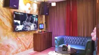 Jinxi International Hotel (Shaoyang Xiangguiqian Building Materials City)
