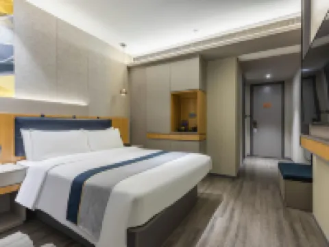 Homeinn Selected Hotel (Fuyang Funan Yakun Times Square) Hotels in Funan