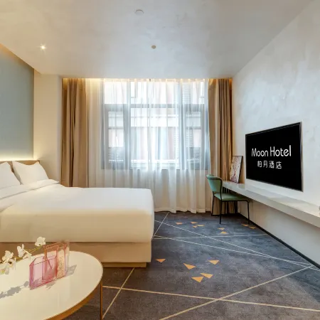 Moon Hotel