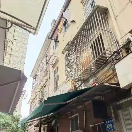 Xiaolingjie Youth Apartment (Park Front Subway Station Branch)