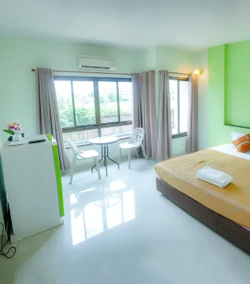 ห้องสแตนดาร์ด เตียงใหญ่ 1 เตียง