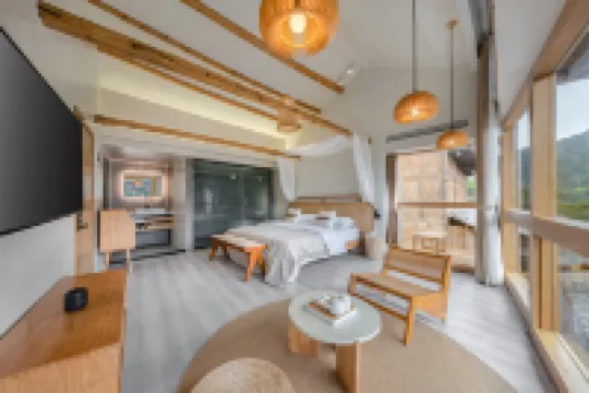 100-foot high-altitude pressure Galaxy · Ingenuity One House