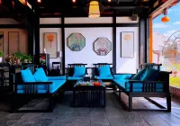 12C · Core Location View Homestay | Overlooking Night Light Show & Riverview Above Furong Falls