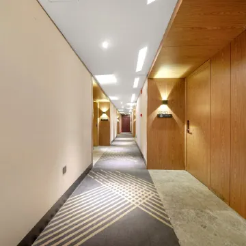 Harbin Central Street Huasu Yishe Boutique Hotel (Saint Sophia Church) Отели рядом с достопримечательностью «Jingyang Pedestrian Street (Daxin Street)»