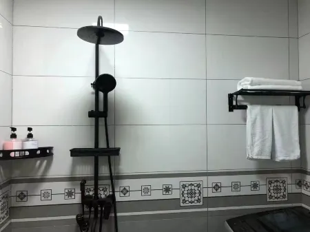 Smart Love Homestay (Ranghulu Wanda) Отели рядом с достопримечательностью «Daqing Normal University»