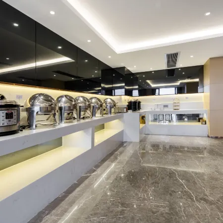 Li Feng Hotel (Miluo Youa Square)