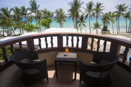Red Coconut Beach Hotel Boracay