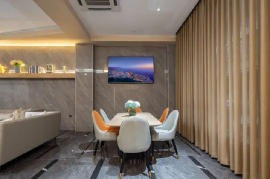 Mudao Yaju Hotel (Hainan Vocational College of Industry and Commerce Provincial Museum) Отели рядом с достопримечательностью «Qiongzhou Bridge»