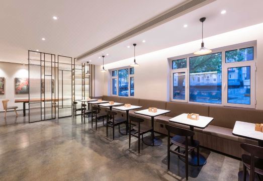 다롄 풀 스톱 호텔