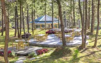 Kim Resort - Khu Nghĩ Dưỡng Rừng Lá Kim Hotels near Golden Valley