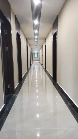 Kangding Benba Homestay Отели рядом с достопримечательностью «Seven-color Sea»