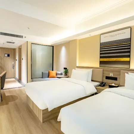 Starway Hotel (Zhengzhou Zhongyuan Wanda Plaza Municipal Central Hospital) Отели рядом с достопримечательностью «22-я средняя школа в городе Чжэнчжоу»