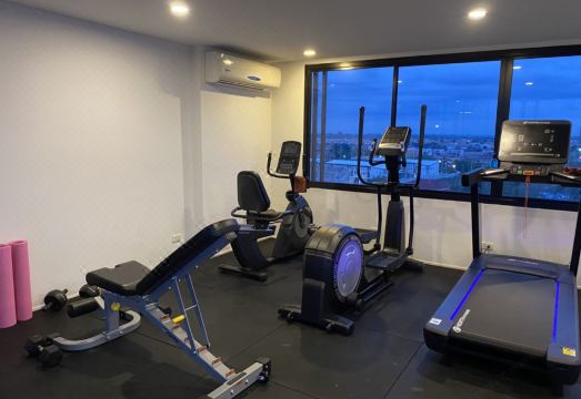 4. 185 레지던스..