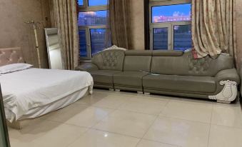 Longjiang Yijia Leisure Hotel